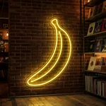 Néon LED Banana allumé, mis en situation dans un intérieur