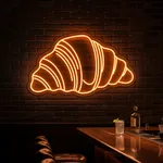 Néon LED Croissant allumé, mis en situation dans un intérieur