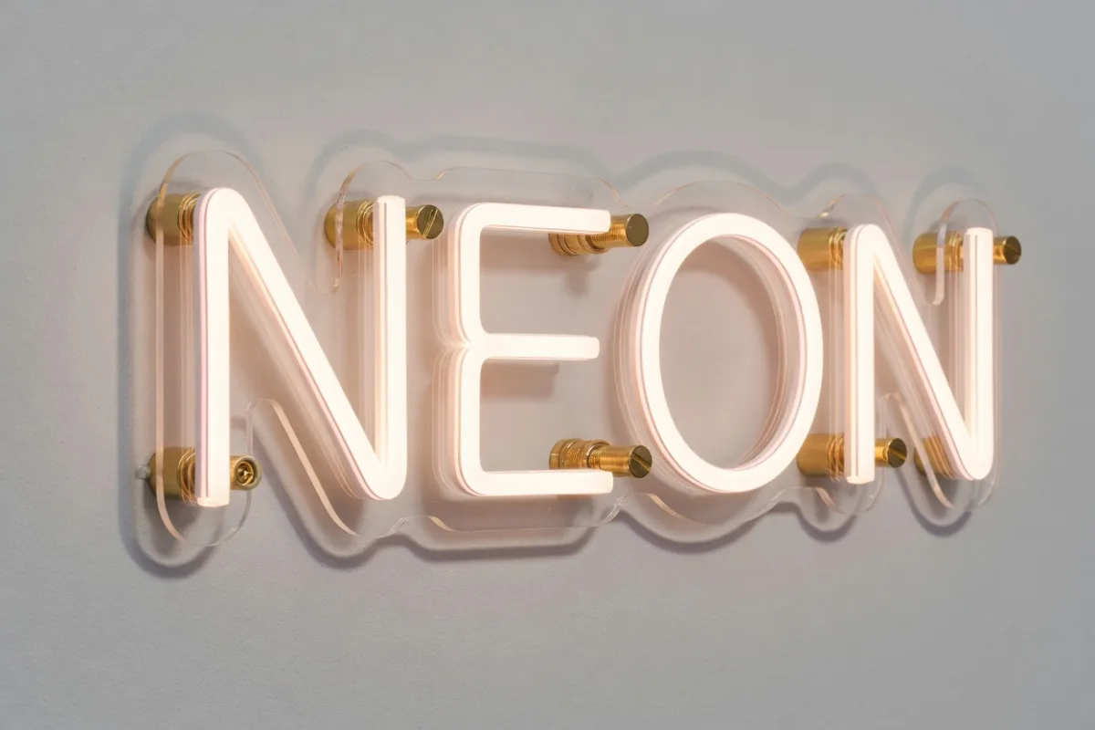 Stand-Off Befestigung für LED Neonschild Wandmontage