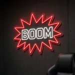 Néon LED Boom allumé, mis en situation dans un intérieur
