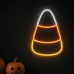 Néon LED Candy Corn allumé, mis en situation dans un intérieur