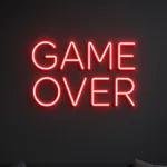 Néon LED Game Over allumé, mis en situation dans un intérieur