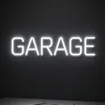 Néon LED Garage aceso num ambiente interior
