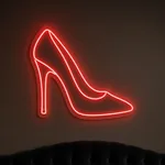 Néon LED High Heel allumé, mis en situation dans un intérieur