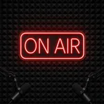 Αναμμένη πινακίδα νέον LED On Air σε εσωτερικό χώρο