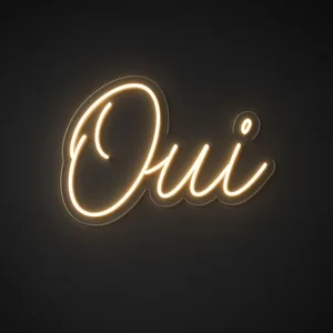 Néon LED Oui em branco quente sobre placa de acrílico transparente recortada