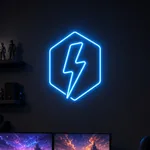 Néon LED Power Bolt aceso num ambiente interior