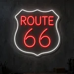 Néon LED Route 66 allumé, mis en situation dans un intérieur