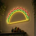 Brandend LED-neonbord Taco Fiesta in een interieur